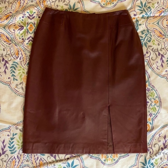 Dana Buchman Dresses & Skirts - Dana Buchman • 100% Lambskin Leather Pencil Skirt